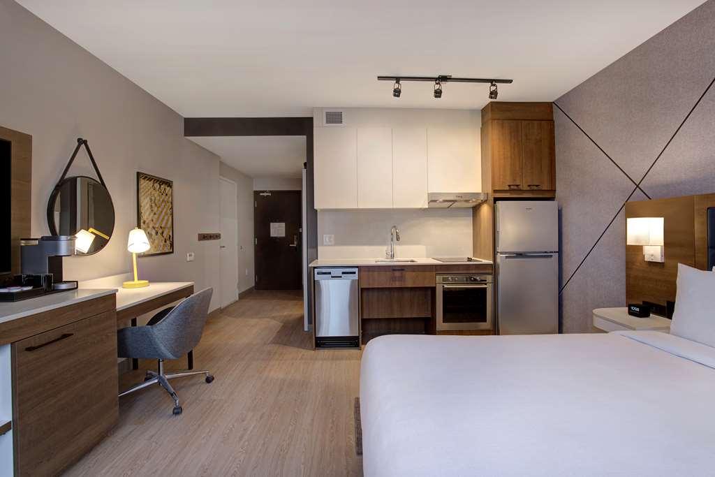Homewood Suites By Hilton Montreal Downtown 客房 照片